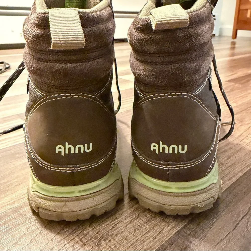 Ahnu by Teva Sugarpine Women’s Dark Brown Waterproof Hiking Boots 6.5